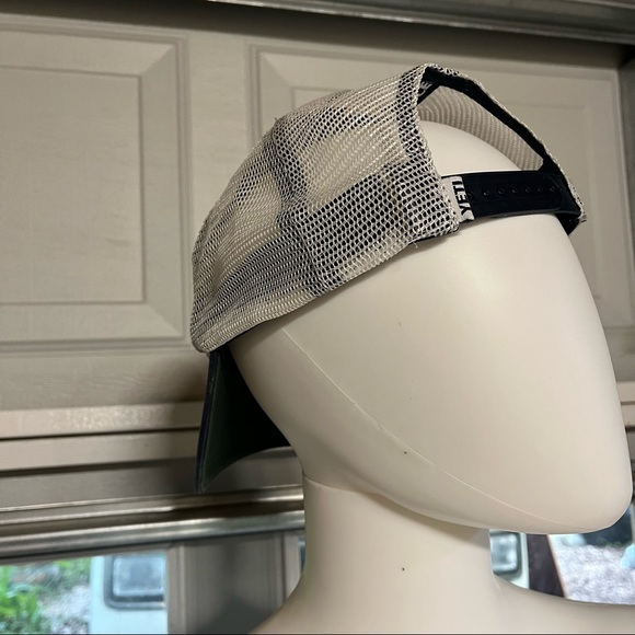 YETI Coolers Mesh Back Hat Snap Back navy dark blue ball cap baseball logo - Picture 7 of 10